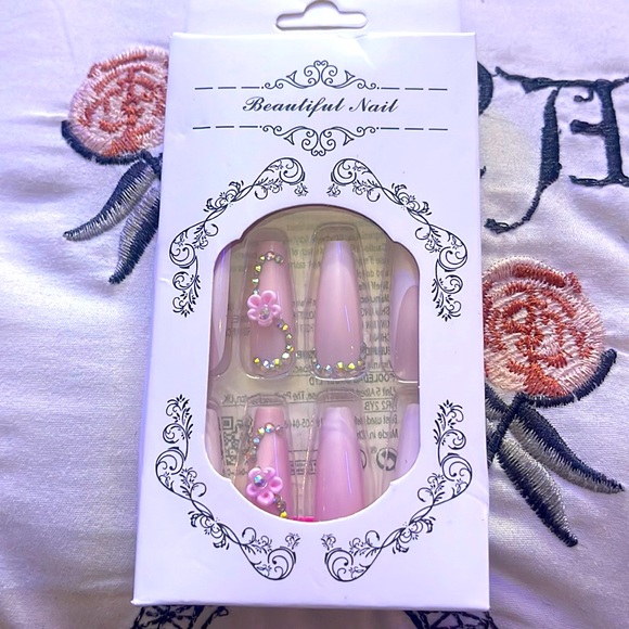 Long coffin flower 24pcs press on nails - Picture 1 of 3